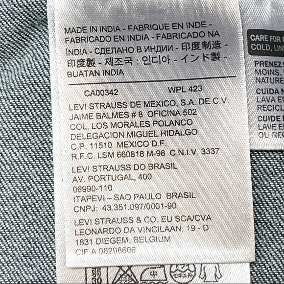 LEVI’S Women's EX-BOYFRIEND Denim TRUCKER Jacket - Picture 9 of 10